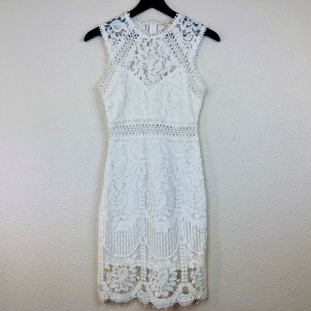 Main Strip Lace Emobroidered Dress Size S